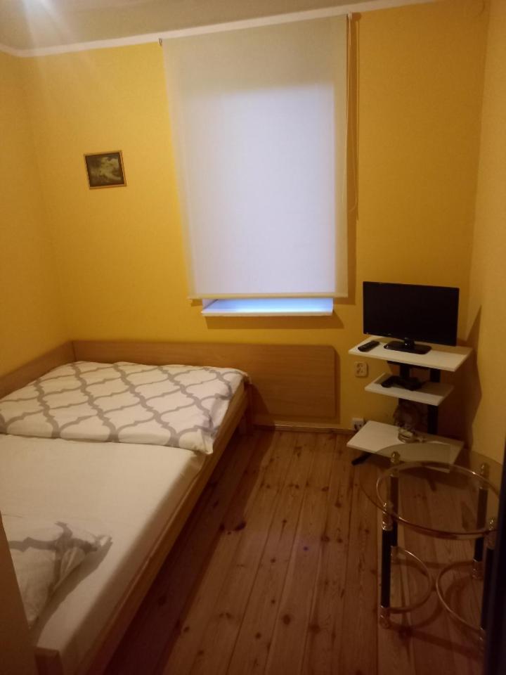 Rooms Noclegi Bytyn Extérieur photo