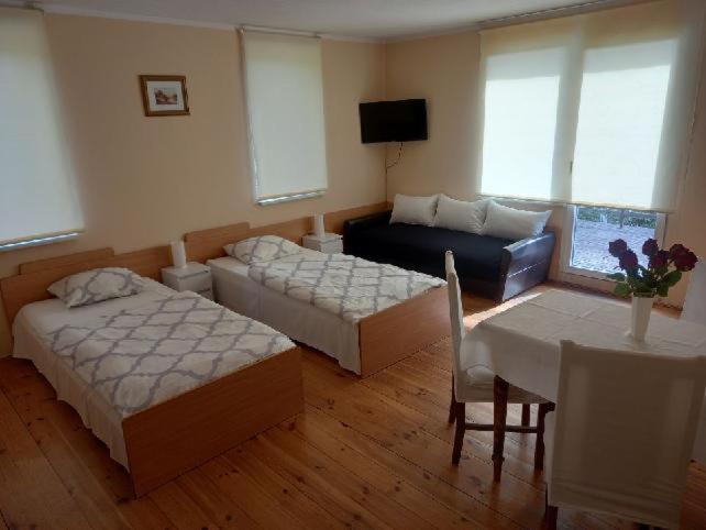 Rooms Noclegi Bytyn Extérieur photo
