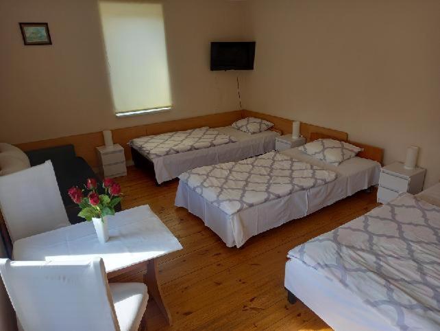 Rooms Noclegi Bytyn Extérieur photo